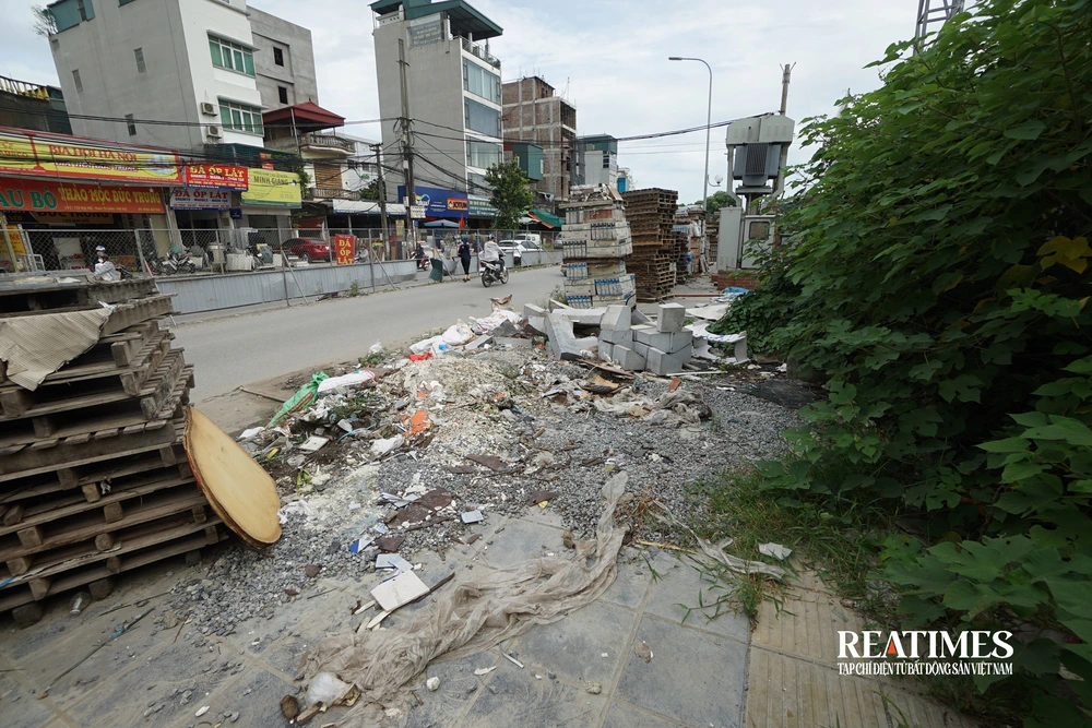 Hà Nội: Tuyến đường 2km làm gần 10 năm chưa hoàn thành- Ảnh 12. Hà Nội: Tuyến đường 2km làm gần 10 năm chưa hoàn thành- Ảnh 12.
