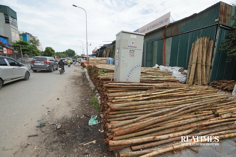 Hà Nội: Tuyến đường 2km làm gần 10 năm chưa hoàn thành- Ảnh 16. Hà Nội: Tuyến đường 2km làm gần 10 năm chưa hoàn thành- Ảnh 16.