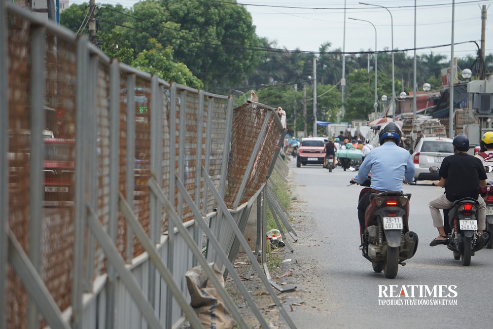 Hà Nội: Tuyến đường 2km làm gần 10 năm chưa hoàn thành- Ảnh 9. Hà Nội: Tuyến đường 2km làm gần 10 năm chưa hoàn thành- Ảnh 9.