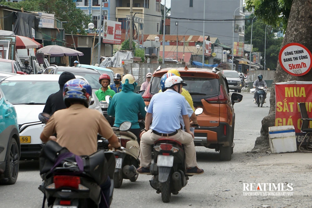 Hà Nội: Tuyến đường 2km làm gần 10 năm chưa hoàn thành- Ảnh 20. Hà Nội: Tuyến đường 2km làm gần 10 năm chưa hoàn thành- Ảnh 20.