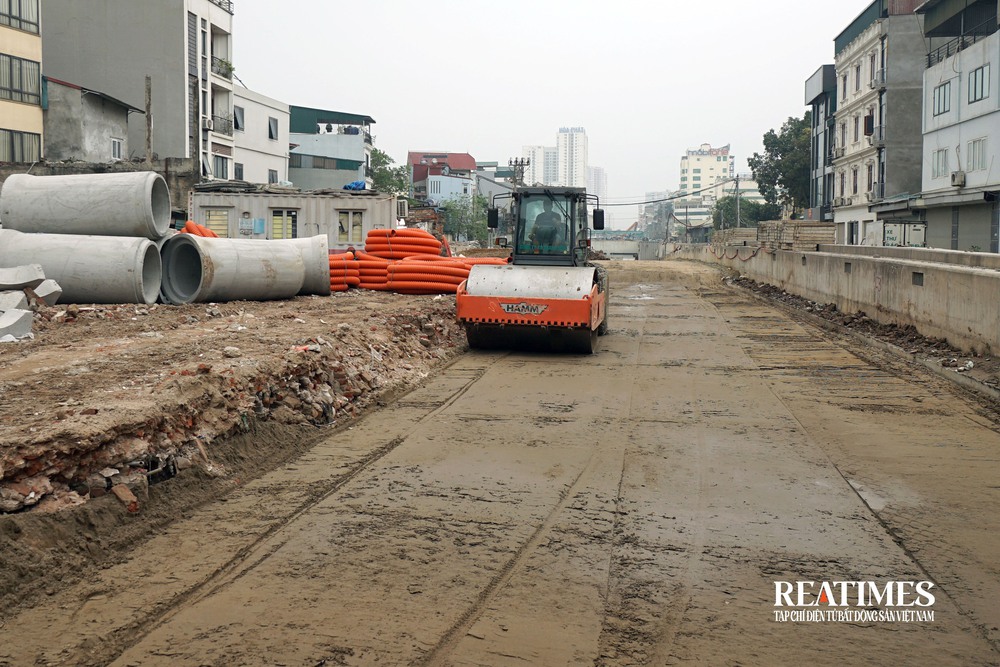Hà Nội: Hầm chui Kim Đồng - Giải Phóng dần lộ diện, dự kiến về đích đầu năm 2026- Ảnh 2. Hà Nội: Hầm chui Kim Đồng - Giải Phóng dần lộ diện, dự kiến về đích đầu năm 2026- Ảnh 2.