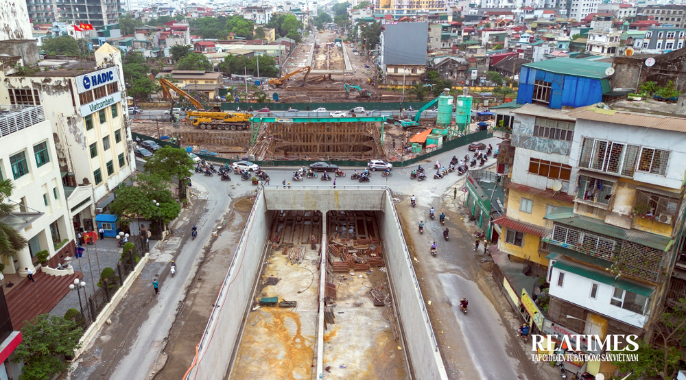 Hà Nội: Hầm chui Kim Đồng - Giải Phóng dần lộ diện, dự kiến về đích đầu năm 2026- Ảnh 3. Hà Nội: Hầm chui Kim Đồng - Giải Phóng dần lộ diện, dự kiến về đích đầu năm 2026- Ảnh 3.