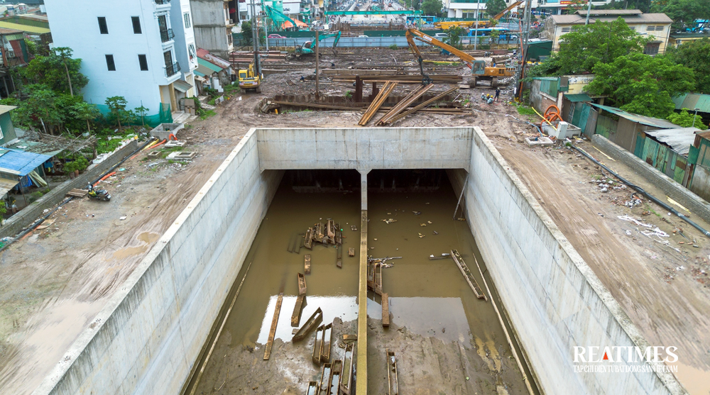Hà Nội: Hầm chui Kim Đồng - Giải Phóng dần lộ diện, dự kiến về đích đầu năm 2026- Ảnh 5. Hà Nội: Hầm chui Kim Đồng - Giải Phóng dần lộ diện, dự kiến về đích đầu năm 2026- Ảnh 5.