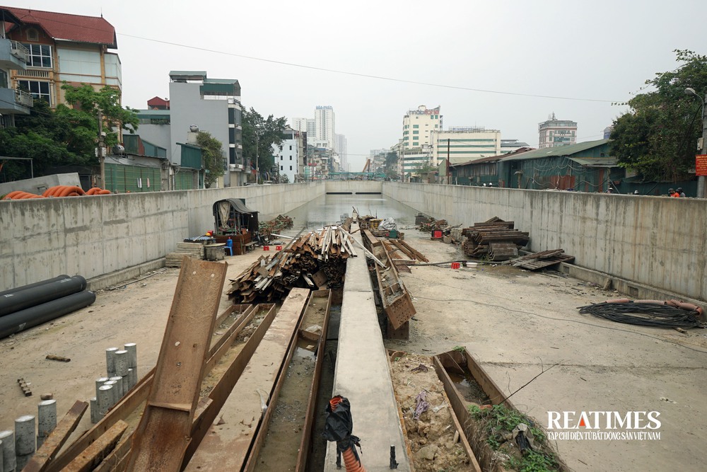 Hà Nội: Hầm chui Kim Đồng - Giải Phóng dần lộ diện, dự kiến về đích đầu năm 2026- Ảnh 6. Hà Nội: Hầm chui Kim Đồng - Giải Phóng dần lộ diện, dự kiến về đích đầu năm 2026- Ảnh 6.