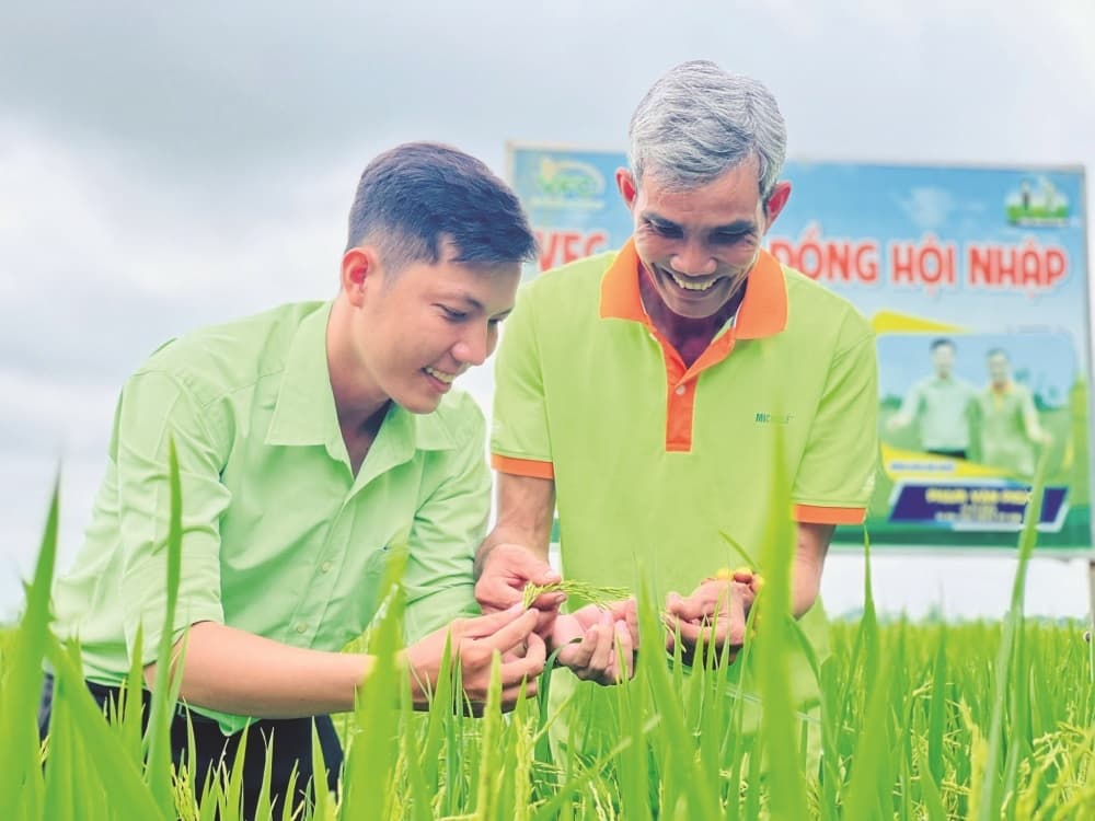 TS. Nguyễn Công Tiệp: “Doanh nghiệp tư nhân là đầu tàu kéo theo sự chuyển dịch tư duy và phương thức sản xuất nông nghiệp”- Ảnh 7. TS. Nguyễn Công Tiệp: “Doanh nghiệp tư nhân là đầu tàu kéo theo sự chuyển dịch tư duy và phương thức sản xuất nông nghiệp”- Ảnh 7.