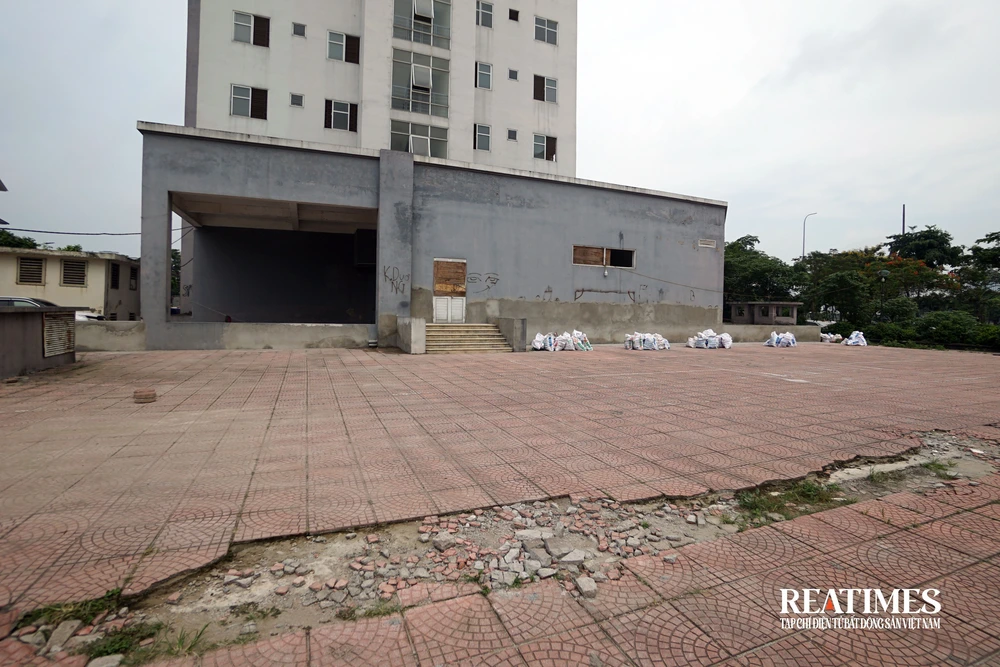 Hà Nội: Khu tái định cư Đền Lừ III bỏ hoang không người ở- Ảnh 12. Hà Nội: Khu tái định cư Đền Lừ III bỏ hoang không người ở- Ảnh 12.