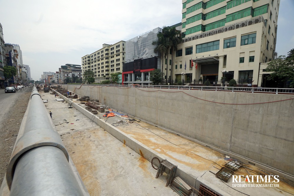 Hà Nội: Hầm chui Kim Đồng - Giải Phóng dần lộ diện, dự kiến về đích đầu năm 2026- Ảnh 15. Hà Nội: Hầm chui Kim Đồng - Giải Phóng dần lộ diện, dự kiến về đích đầu năm 2026- Ảnh 15.