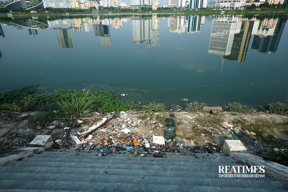 Hà Nội: Cỏ mọc um tùm, rác thải bốc mùi ở công viên hồ điều hoà 744 tỷ đồng- Ảnh 20. Hà Nội: Cỏ mọc um tùm, rác thải bốc mùi ở công viên hồ điều hoà 744 tỷ đồng- Ảnh 20.