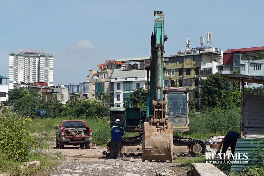 Hà Nội: Dự án Bệnh viện đa khoa Thanh Xuân hơn 10 năm vẫn là bãi cỏ mọc lãng phí- Ảnh 8. Hà Nội: Dự án Bệnh viện đa khoa Thanh Xuân hơn 10 năm vẫn là bãi cỏ mọc lãng phí- Ảnh 8.