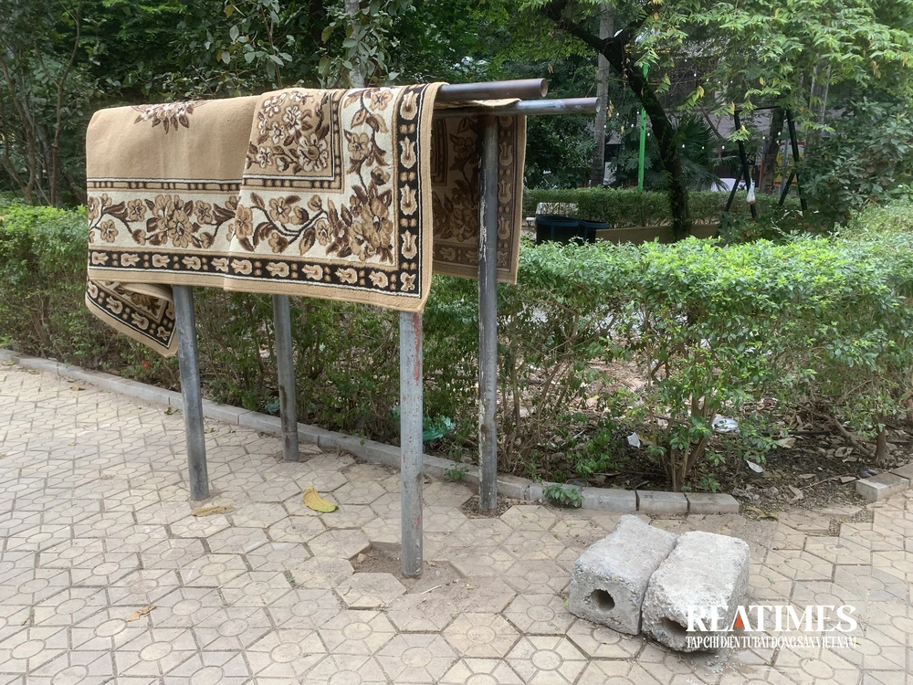 Hà Nội: Vườn hoa 52 tỷ đồng xuống cấp, để hoang lãng phí- Ảnh 16.