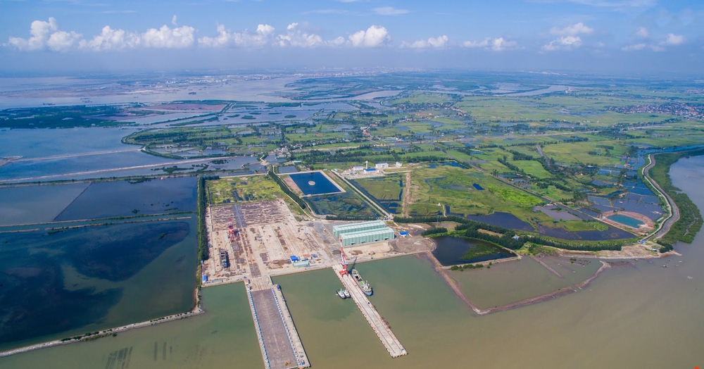 TS. Võ Trí Thành: Quảng Ninh phát triển đa cực để hội tụ thành một “điểm đến đẳng cấp, xanh và bền vững”- Ảnh 12.