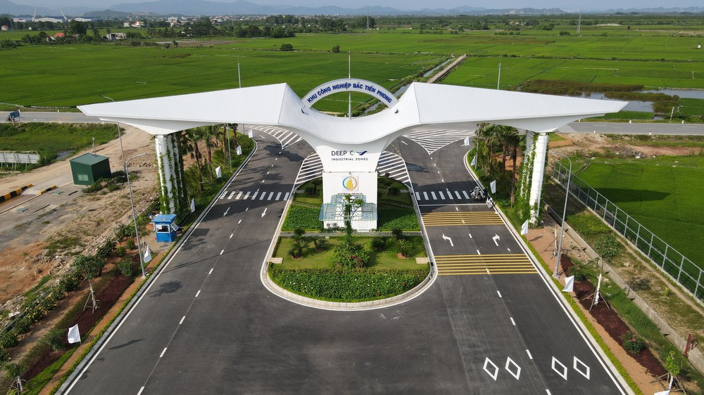 TS. Võ Trí Thành: Quảng Ninh phát triển đa cực để hội tụ thành một “điểm đến đẳng cấp, xanh và bền vững”- Ảnh 11.