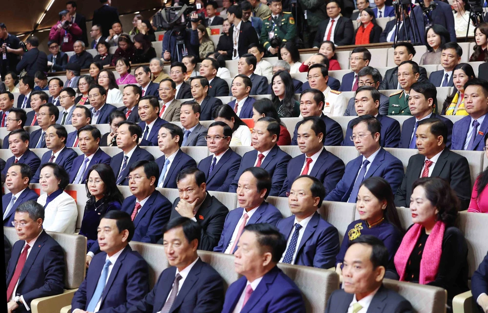 Toàn văn bài phát biểu của Tổng Bí thư Tô Lâm tại Lễ tuyên dương Bí thư Chi bộ xuất sắc và trao Giải Búa liềm Vàng lần thứ X- Ảnh 4. Toàn văn bài phát biểu của Tổng Bí thư Tô Lâm tại Lễ tuyên dương Bí thư Chi bộ xuất sắc và trao Giải Búa liềm Vàng lần thứ X- Ảnh 4.