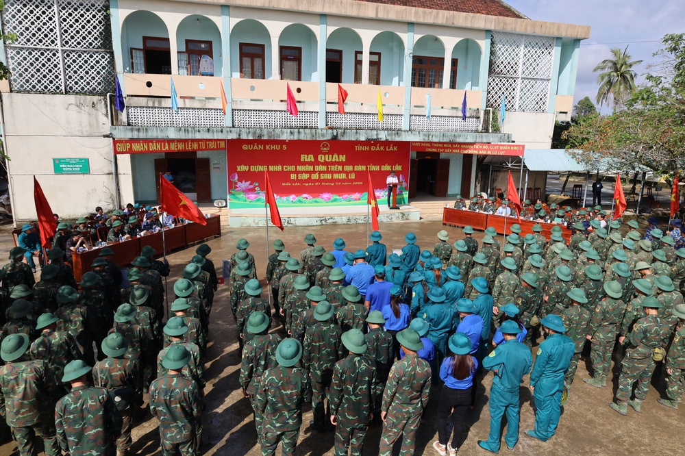 GS. TS. Hoàng Văn Cường: Thể chế, công nghệ và doanh nghiệp tư nhân là chìa khóa của mô hình tăng trưởng mới- Ảnh 6.