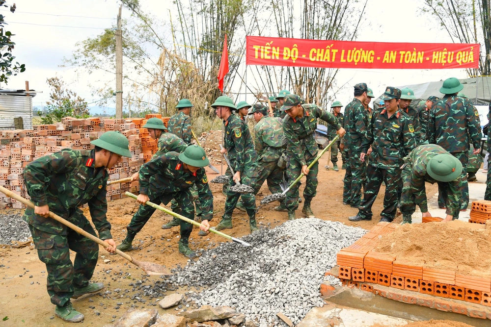 GS. TS. Hoàng Văn Cường: Thể chế, công nghệ và doanh nghiệp tư nhân là chìa khóa của mô hình tăng trưởng mới- Ảnh 5.