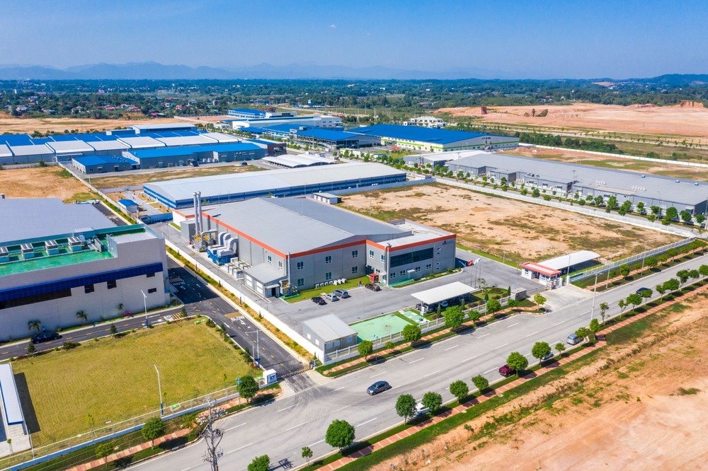 Kiên trì vun đắp nền tảng phát triển bền vững, Viglacera ghi dấu ấn tại Top 10 doanh nghiệp bất động sản công nghiệp hàng đầu Việt Nam- Ảnh 5. Kiên trì vun đắp nền tảng phát triển bền vững, Viglacera ghi dấu ấn tại Top 10 doanh nghiệp bất động sản công nghiệp hàng đầu Việt Nam- Ảnh 5.