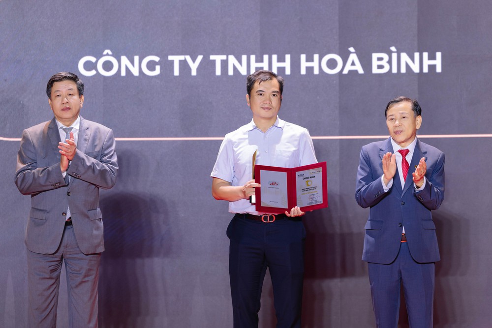 Công ty TNHH Hòa Bình: Dấu ấn từ trách nhiệm xã hội đến khát vọng đổi mới sáng tạo - Ảnh 2.