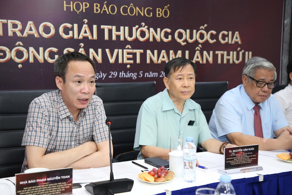 Lễ trao Giải thưởng Quốc gia Bất động sản Việt Nam lần thứ II: Vinh danh những thương hiệu xuất sắc nhất, định hình chuẩn mực phát triển mới- Ảnh 9. Lễ trao Giải thưởng Quốc gia Bất động sản Việt Nam lần thứ II: Vinh danh những thương hiệu xuất sắc nhất, định hình chuẩn mực phát triển mới- Ảnh 9.