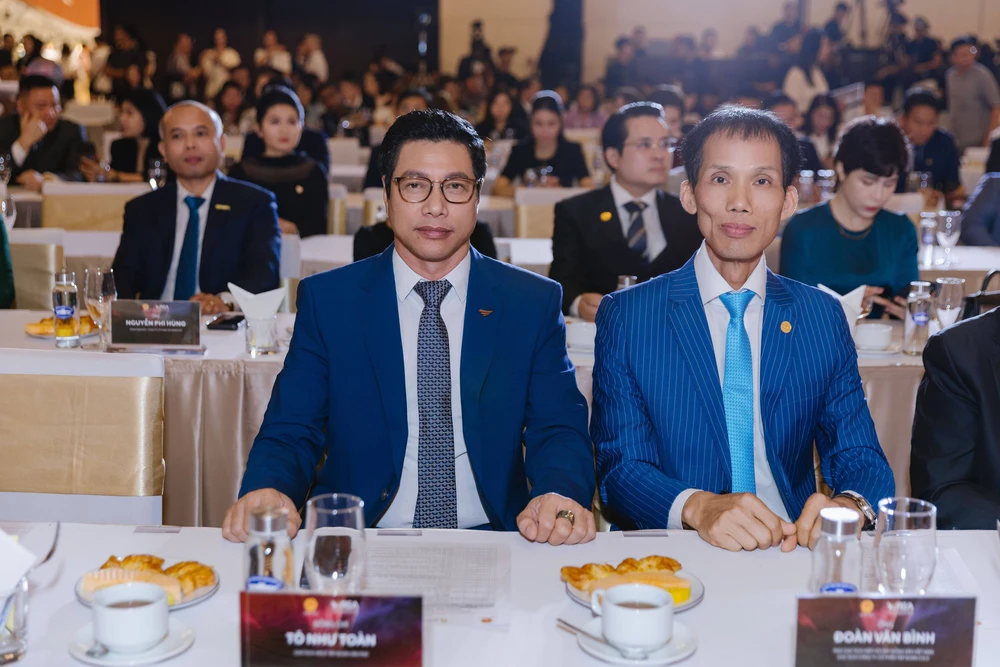Nhìn lại những hình ảnh ấn tượng tại Lễ trao Giải thưởng Quốc gia Bất động sản Việt Nam lần thứ II- Ảnh 17.