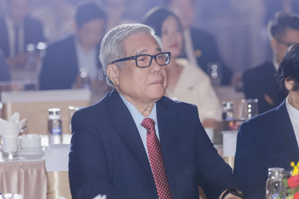 Nhìn lại những hình ảnh ấn tượng tại Lễ trao Giải thưởng Quốc gia Bất động sản Việt Nam lần thứ II- Ảnh 9.