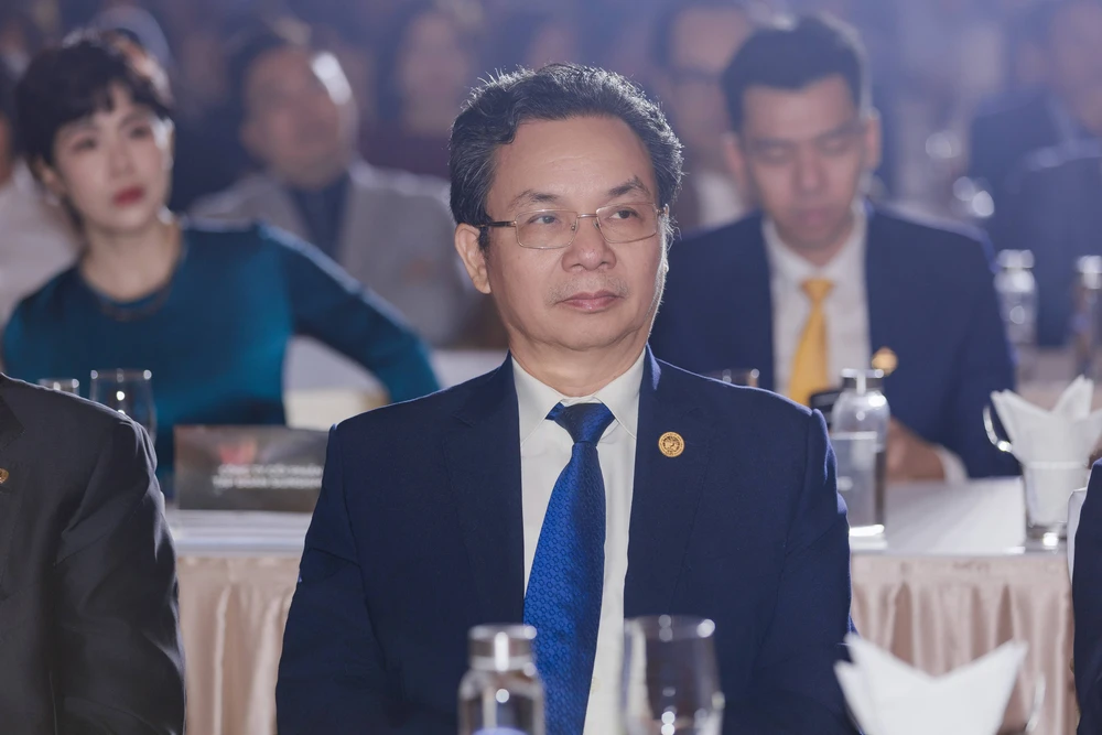 Nhìn lại những hình ảnh ấn tượng tại Lễ trao Giải thưởng Quốc gia Bất động sản Việt Nam lần thứ II- Ảnh 10.