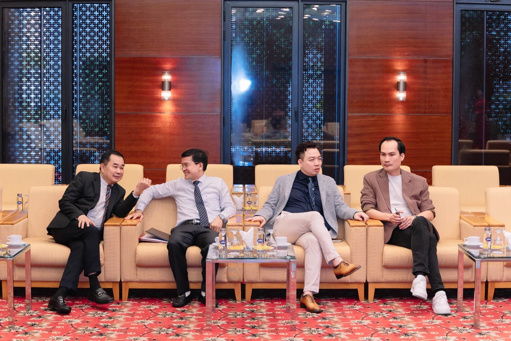 Nhìn lại những hình ảnh ấn tượng tại Lễ trao Giải thưởng Quốc gia Bất động sản Việt Nam lần thứ II- Ảnh 25.