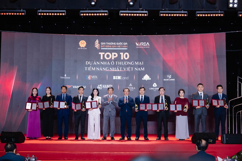 Nhìn lại những hình ảnh ấn tượng tại Lễ trao Giải thưởng Quốc gia Bất động sản Việt Nam lần thứ II- Ảnh 48.
