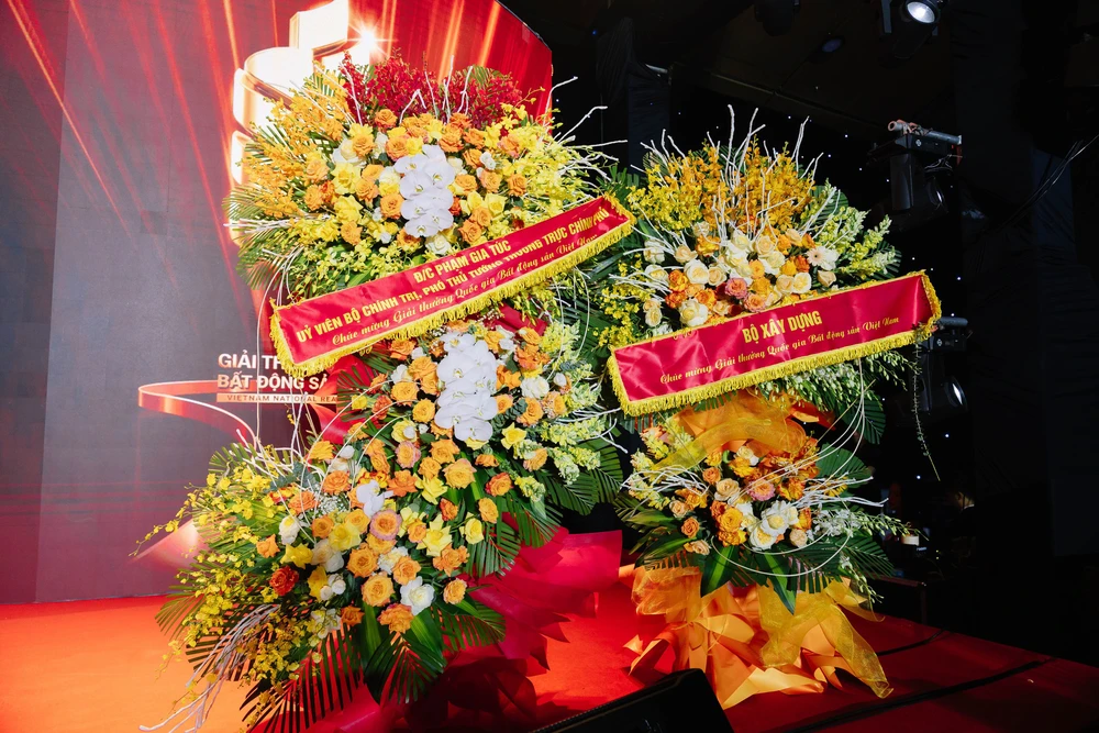Nhìn lại những hình ảnh ấn tượng tại Lễ trao Giải thưởng Quốc gia Bất động sản Việt Nam lần thứ II- Ảnh 1.