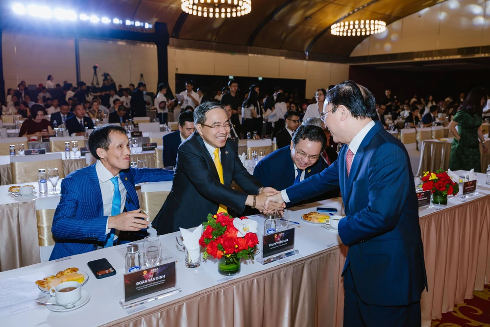 Cộng đồng doanh nghiệp góp mặt đông đảo tại Lễ trao Giải thưởng Quốc gia Bất động sản Việt Nam lần thứ II- Ảnh 33.