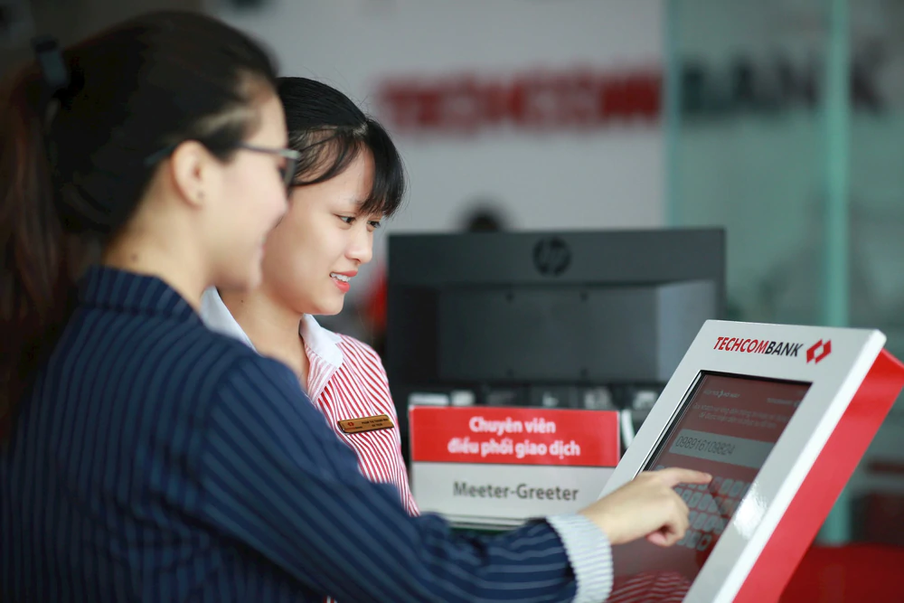 Doanh nhân Hồ Hùng Anh và hành trình "Chuyển đổi ngành tài chính, nâng tầm giá trị sống" cùng Techcombank - Ảnh 3.