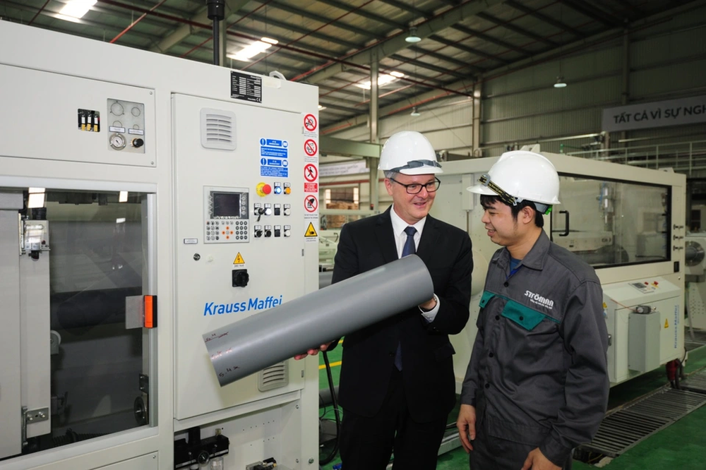 Doanh nhân Nguyễn Duy Chính: Tiếp nối và nâng tầm thương hiệu Việt bằng công nghệ và đổi mới sáng tạo  - Ảnh 12.