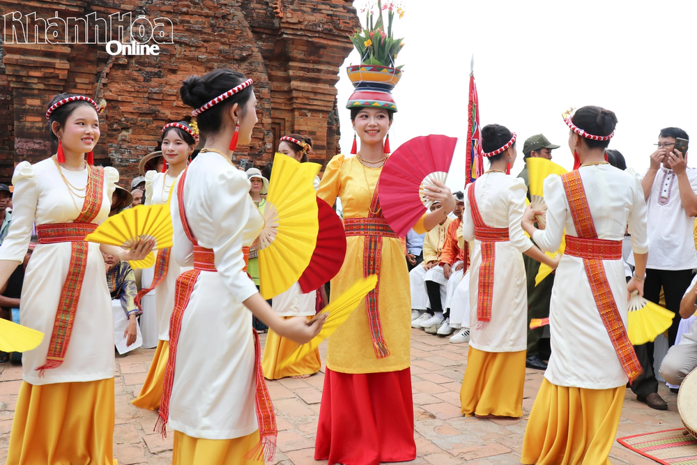PGS. TS. Phạm Trung Lương: “Sức sống” của những dự án bất động sản đa trải nghiệm đang tạo nên sức bật mới cho du lịch Nha Trang - Ảnh 10.