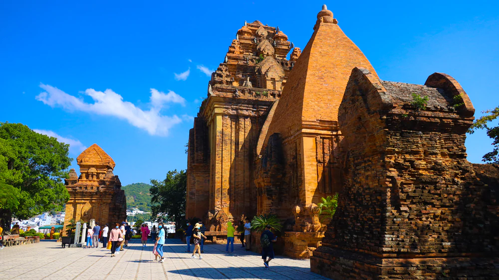 PGS. TS. Phạm Trung Lương: “Sức sống” của những dự án bất động sản đa trải nghiệm đang tạo nên sức bật mới cho du lịch Nha Trang - Ảnh 31.