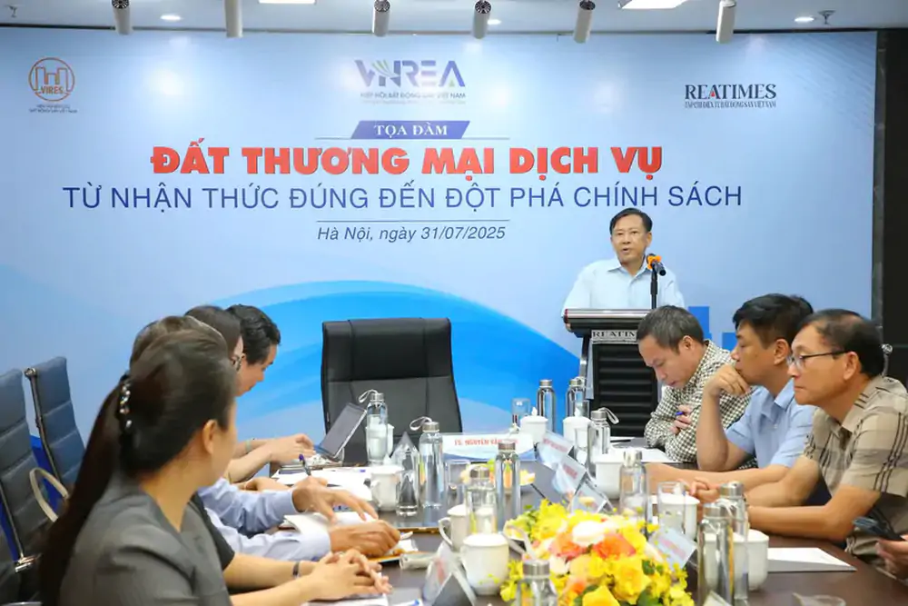 Đồng hành cùng doanh nghiệp, kiến tạo thị trường bất động sản nhân văn, bền vững - Ảnh 4.