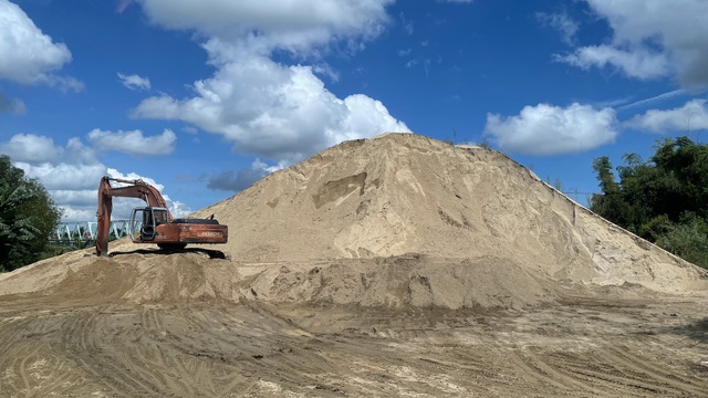 Quảng Ngãi yêu cầu nghiêm túc xác định trữ lượng cát tại mỏ trước và sau mùa mưa lũ- Ảnh 2.
