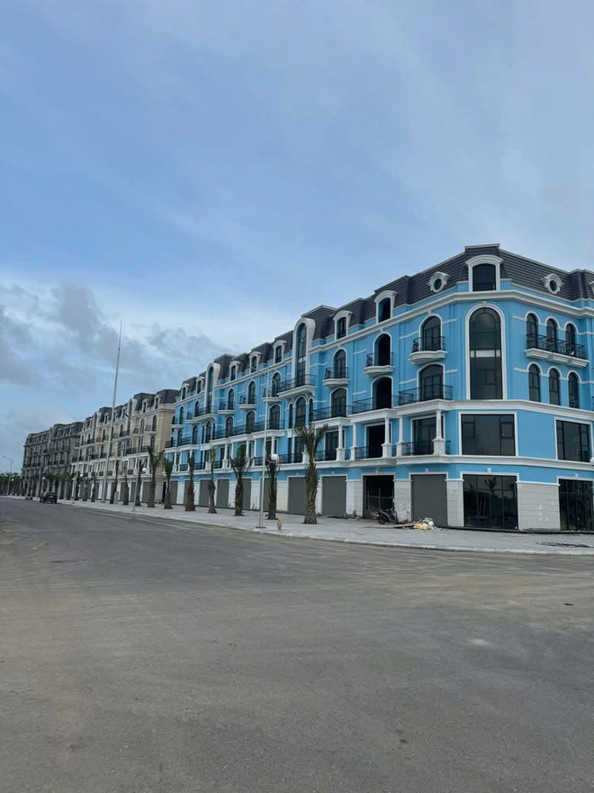 Biệt thự 24,5 tỷ đồng rao cắt lỗ 10,5 tỷ vẫn 'ế': Phía sau "nỗi buồn" của nhà đầu tư- Ảnh 4.