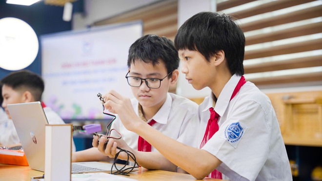 STEM Innovation Petrovietnam: Thắp sáng "nguồn năng lượng tri thức" cho tương lai đất nước- Ảnh 5. STEM Innovation Petrovietnam: Thắp sáng "nguồn năng lượng tri thức" cho tương lai đất nước- Ảnh 5.
