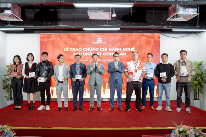 Thiên Khôi Group tổ chức Lễ trao Chứng chỉ hành nghề môi giới bất động sản: Nâng tầm chuyên nghiệp cho thị trường- Ảnh 4.