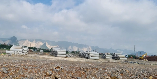 "Cò mồi" bán "chui" đất dự án Khu nhà ở Đông thị trấn Kiện Khê, Sở Xây dựng Hà Nam vào cuộc kiểm tra, rà soát- Ảnh 3. "Cò mồi" bán "chui" đất dự án Khu nhà ở Đông thị trấn Kiện Khê, Sở Xây dựng Hà Nam vào cuộc kiểm tra, rà soát- Ảnh 3.