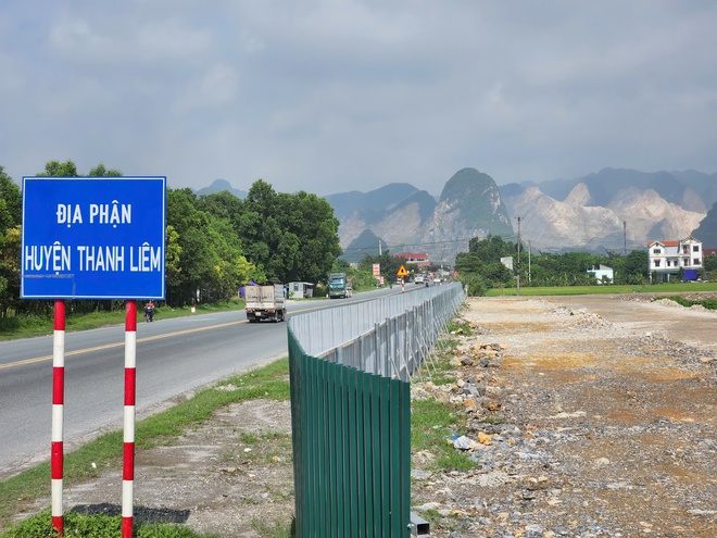 Hà Nam: "Cò mồi" bán "chui" đất dự án Khu nhà ở Đông thị trấn Kiện Khê- Ảnh 1. Hà Nam: "Cò mồi" bán "chui" đất dự án Khu nhà ở Đông thị trấn Kiện Khê- Ảnh 1.