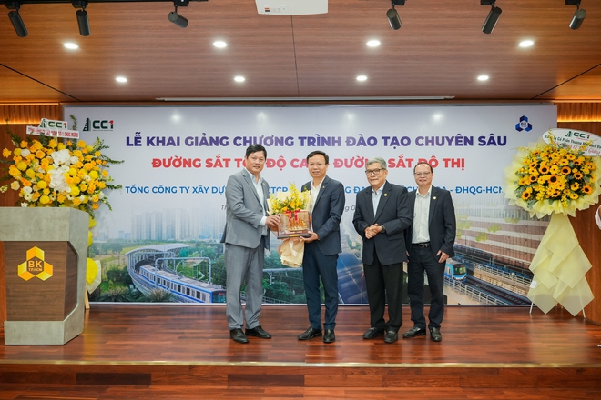 Lễ khai giảng chương trình đào tạo chuyên sâu “đường sắt tốc độ cao – đường sắt đô thị”- Ảnh 6. Lễ khai giảng chương trình đào tạo chuyên sâu “đường sắt tốc độ cao – đường sắt đô thị”- Ảnh 6.