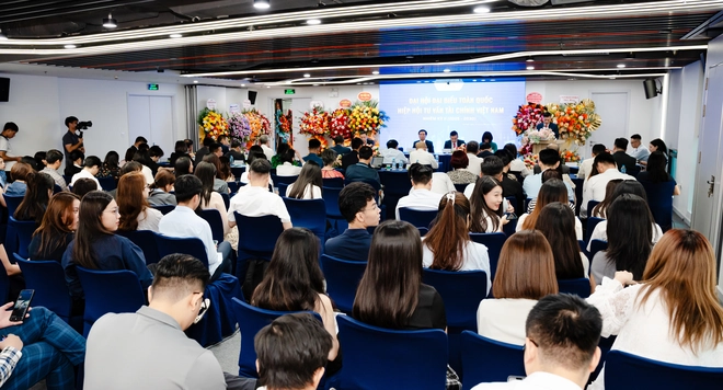 Hiệp hội Tư vấn Tài chính Việt Nam (VFCA) tổ chức Đại hội Đại biểu toàn quốc lần thứ II, nhiệm kỳ 2025 - 2030- Ảnh 6. Hiệp hội Tư vấn Tài chính Việt Nam (VFCA) tổ chức Đại hội Đại biểu toàn quốc lần thứ II, nhiệm kỳ 2025 - 2030- Ảnh 6.