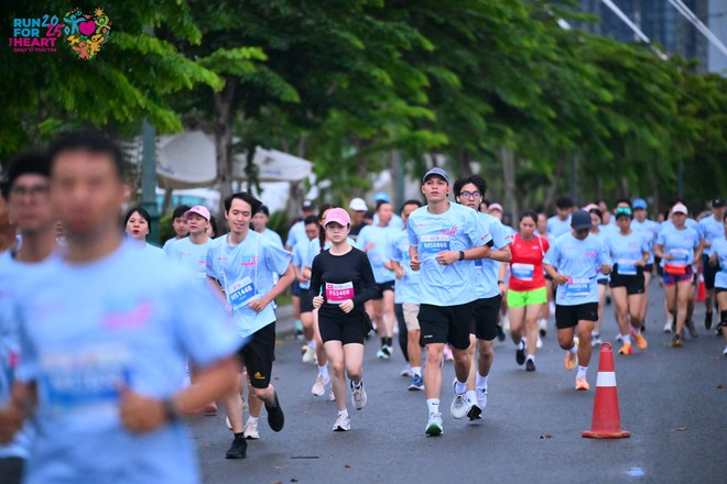 "Chạy Vì Trái Tim 2025" quyên góp hơn 7 tỷ đồng - trao thêm hy vọng cho gần 2.000 trẻ em mắc bệnh tim bẩm sinh- Ảnh 4.