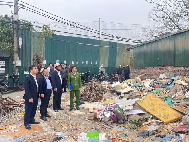 Phường Khương Đình, Hà Nội: Quyết tâm rút ngắn tiến độ đường vành đai 2,5- Ảnh 5. Phường Khương Đình, Hà Nội: Quyết tâm rút ngắn tiến độ đường vành đai 2,5- Ảnh 5.