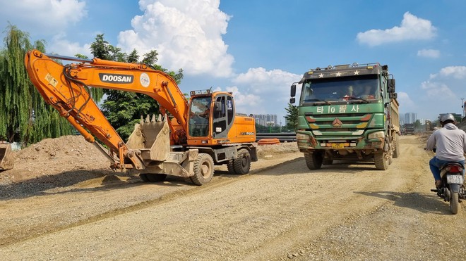 Dự án đường vành đai 2,5 đoạn Nguyễn Trãi - Đầm Hồng phấn đấu thông xe kỹ thuật vào dịp 10/10 - Ảnh 13.