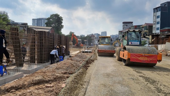 Dự án đường vành đai 2,5 đoạn Nguyễn Trãi - Đầm Hồng phấn đấu thông xe kỹ thuật vào dịp 10/10 - Ảnh 15.