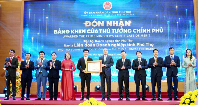 Phú Thọ gặp mặt Ngày Doanh nhân Việt Nam 13/10: “Doanh nghiệp đồng hành - Phú Thọ phát triển” - Ảnh 3.