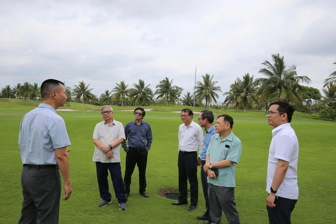 Hội đồng Giám khảo Chung khảo Giải thưởng Quốc gia Bất động sản Việt Nam lần thứ II khảo sát dự án Vinhomes Royal Island- Ảnh 8.