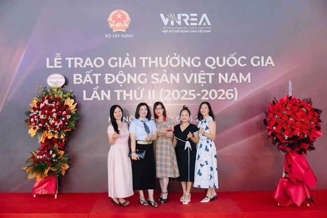 Nhiều doanh nhân tiêu biểu quy tụ tại Lễ trao Giải thưởng Quốc gia Bất động sản Việt Nam lần thứ II- Ảnh 15. Nhiều doanh nhân tiêu biểu quy tụ tại Lễ trao Giải thưởng Quốc gia Bất động sản Việt Nam lần thứ II- Ảnh 15.
