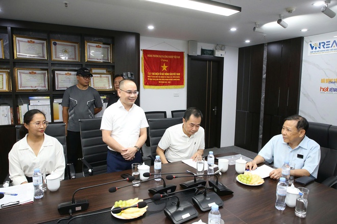 VNREA làm việc với Trung tâm hướng dẫn báo chí nước ngoài và kênh truyền hình Channel NewsAsia- Ảnh 2.